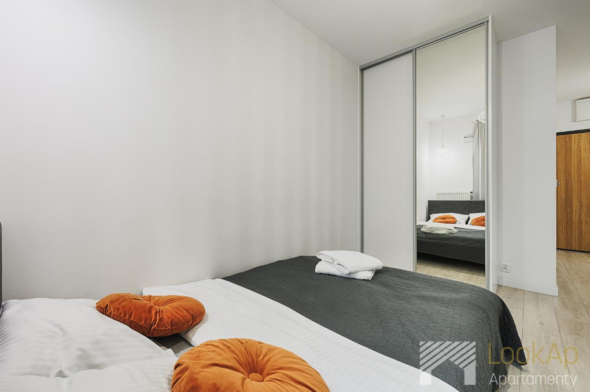Primo I By Lookap Apartment Lodź Bagian luar foto